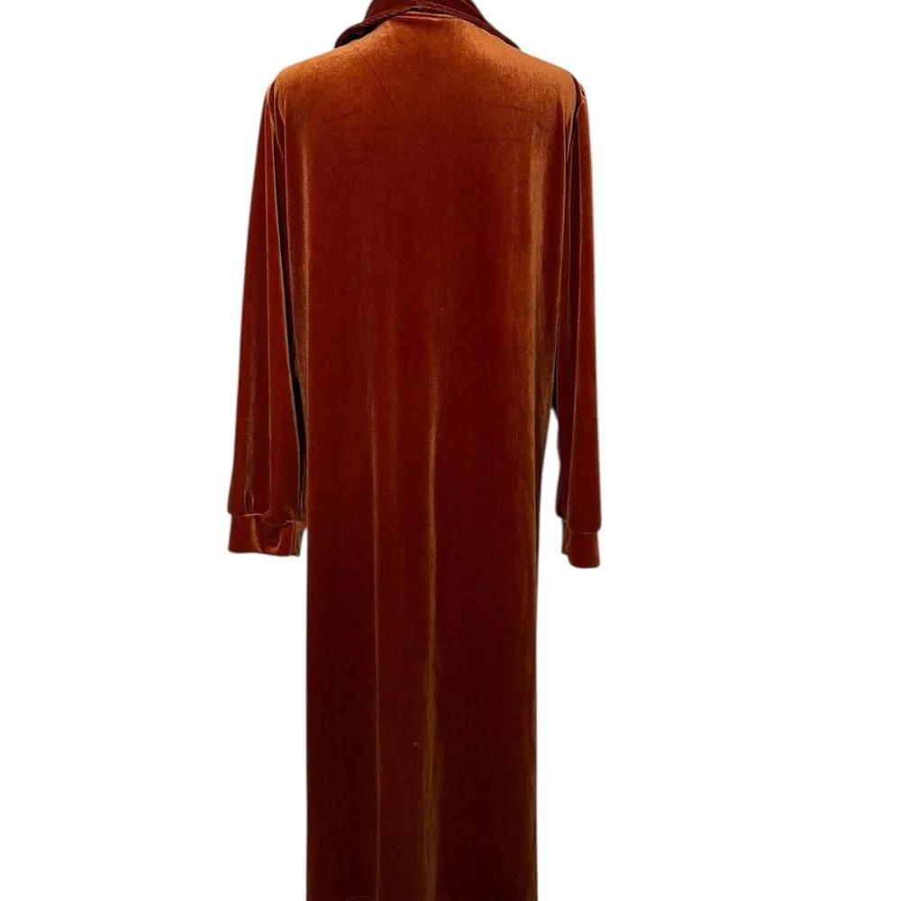 Vintage Rust Velvet Robe - Picture 2 of 4